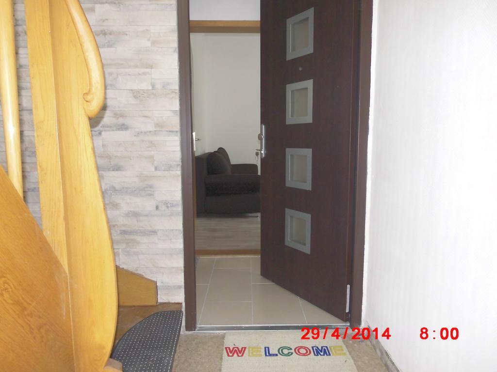 Frankfurt Airport & Fair Apartment Kelsterbach Szoba fotó