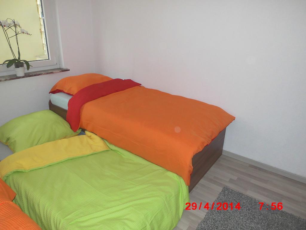 Frankfurt Airport & Fair Apartment Kelsterbach Kültér fotó