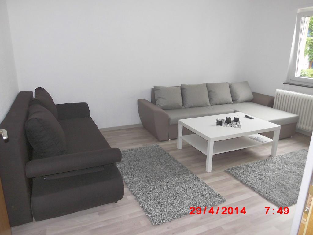 Frankfurt Airport & Fair Apartment Kelsterbach Szoba fotó